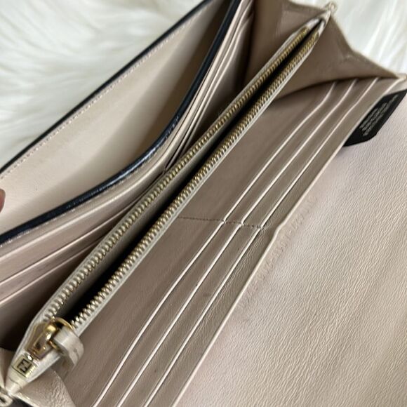 COPY - 💯Authentic Fendi Bifold Leather Long Wallet🍀 - Picture 6 of 15